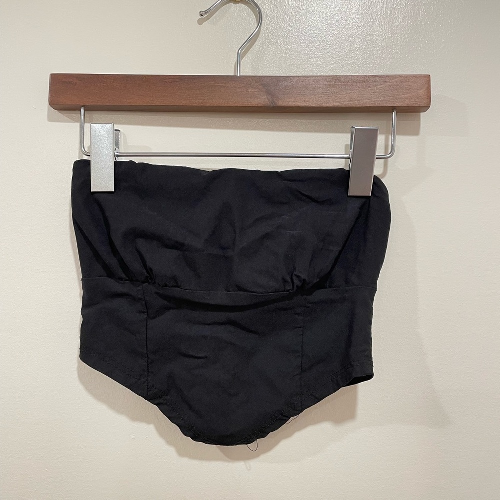Pitaya strapless black crop